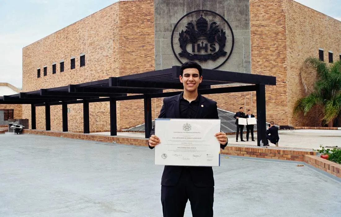 “Mi principal fuente de inspiración es el conocimiento”, José Ramírez, estudiante de Ingeniería Mecánica