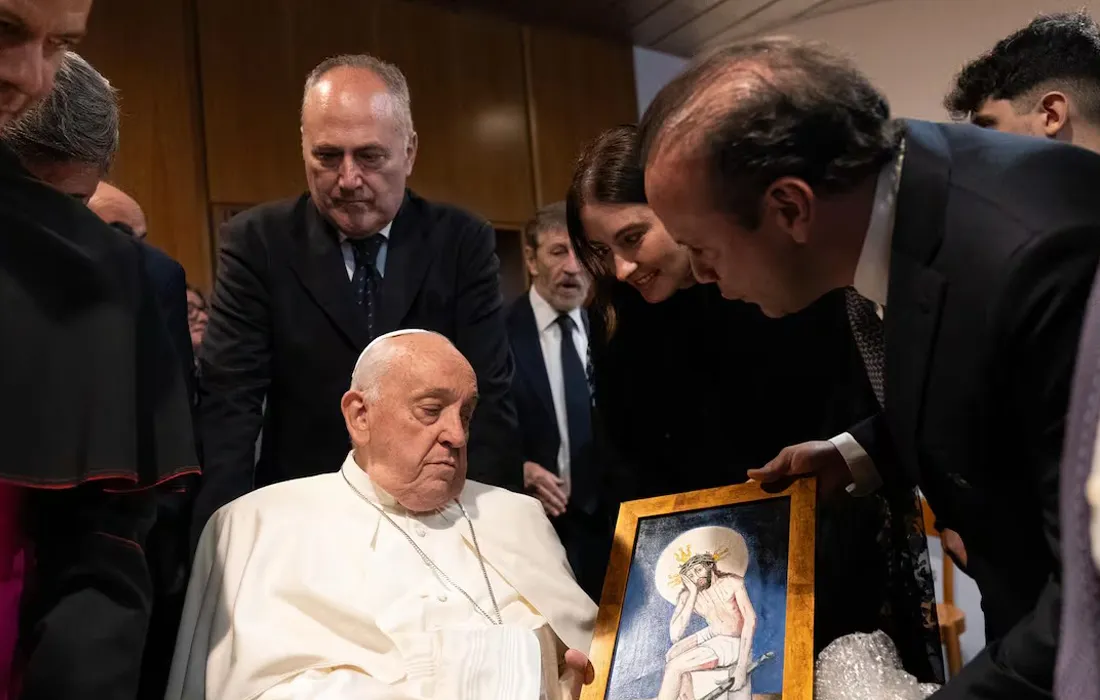 Pintura del profesor Harvy Oviedo fue entregada al papa Francisco en el Vaticano
